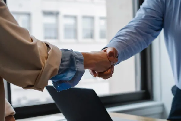 Sold Subject to Contract (SSTC) – What Does It Mean?