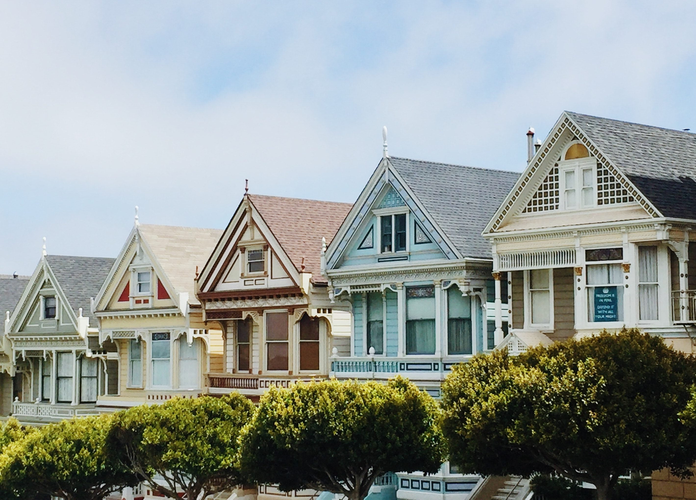 What Colour Should You Paint Your House? SOLD.CO.UK