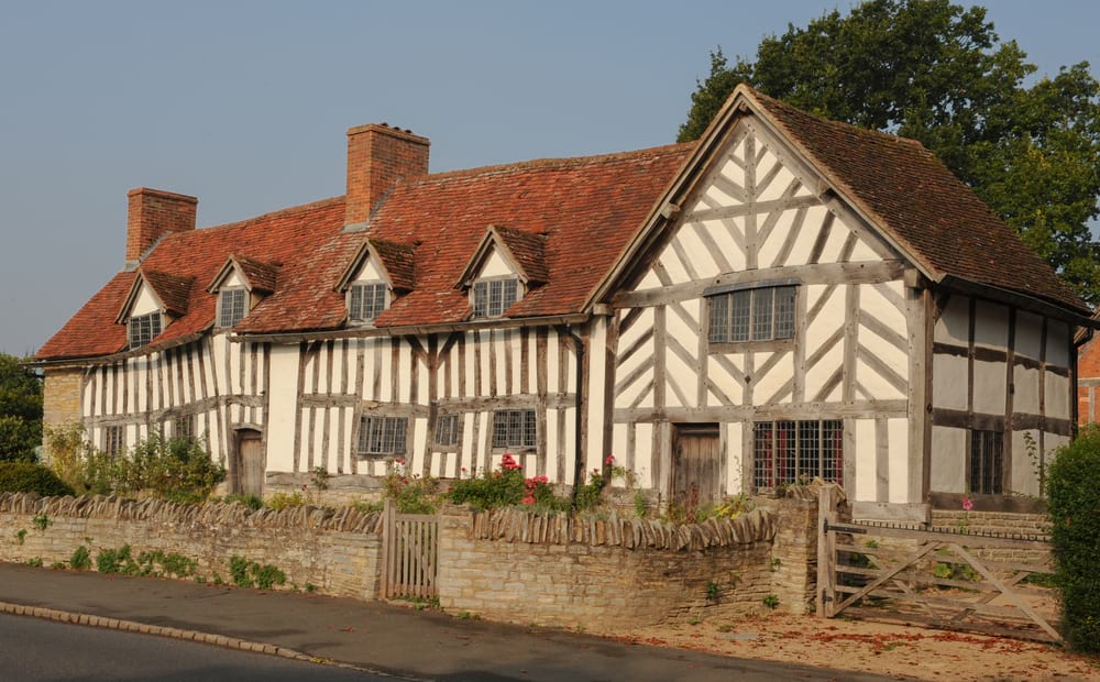 Listed Buildings: A Guide | Sold.co.uk