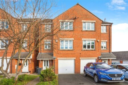 Scampston Drive, East Ardsley, Wakefield, West Yorkshire, WF3 2FN