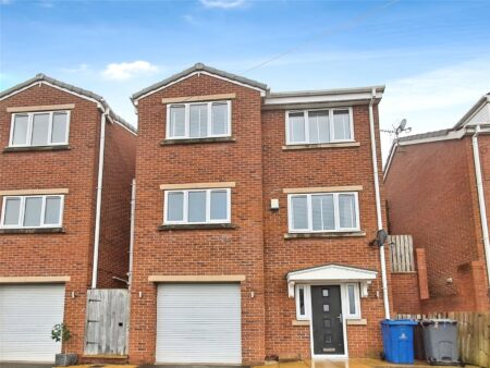 Worsbrough Road, Blacker Hill, Barnsley, South Yorkshire, S74 0RG