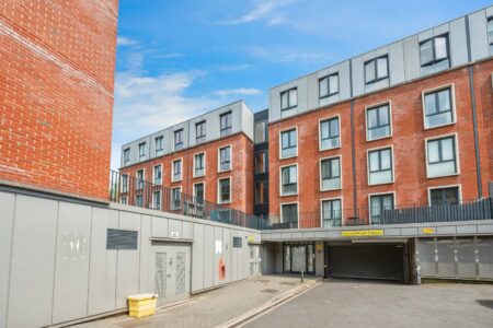 Alcester Road, Birmingham, West Midlands, B13 8EQ