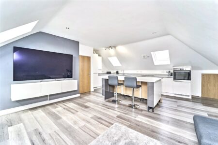 Kings Road, Evesham, Worcestershire, WR11 3FL