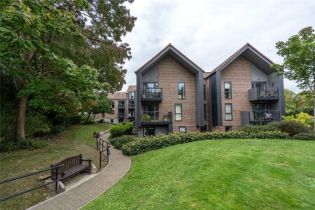 London Road, Guildford, Surrey, GU1 1FF