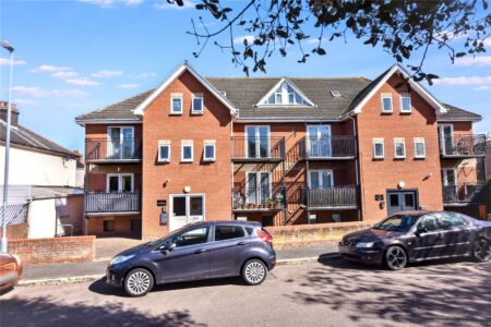 Stour Road, Harwich, Essex, CO12 3GS