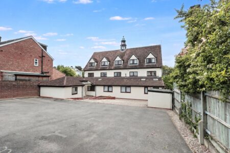 Albany Road, Cheltenham, Gloucestershire, GL50 2UL