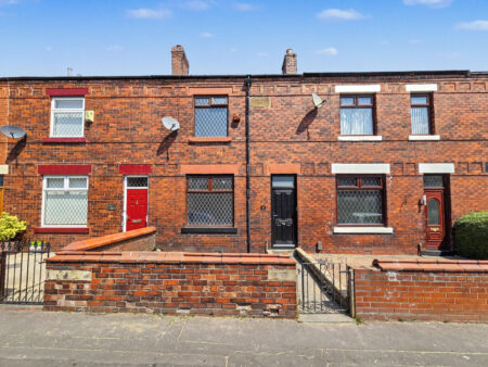 Bolton Road, Rochdale, Greater Manchester, OL11 4QX